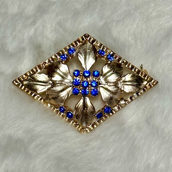 Four Vintage Glam Brooches - Picture 5 of 11